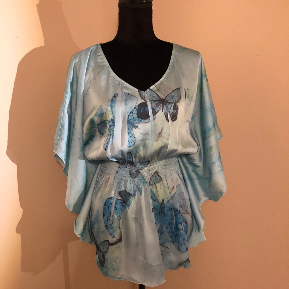 BUTTERFLY SLEEVE BLOUSE